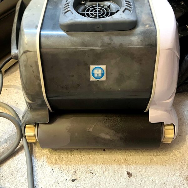 Poolrobot – kundrobot efter service